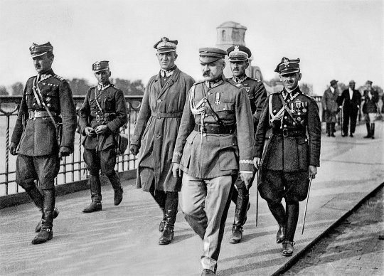 Piłsudski: "W jedną ziemię wsiąkła nasza krew"