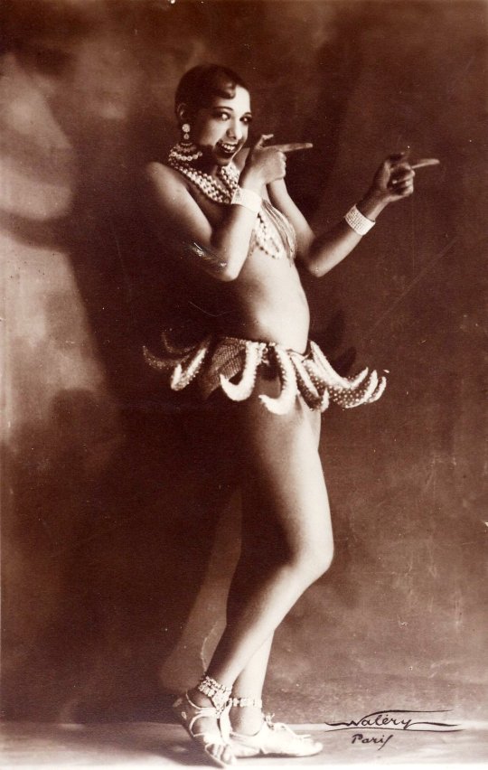 Josephine Baker. „Czarna Wenus”, która zawojowała Paryż